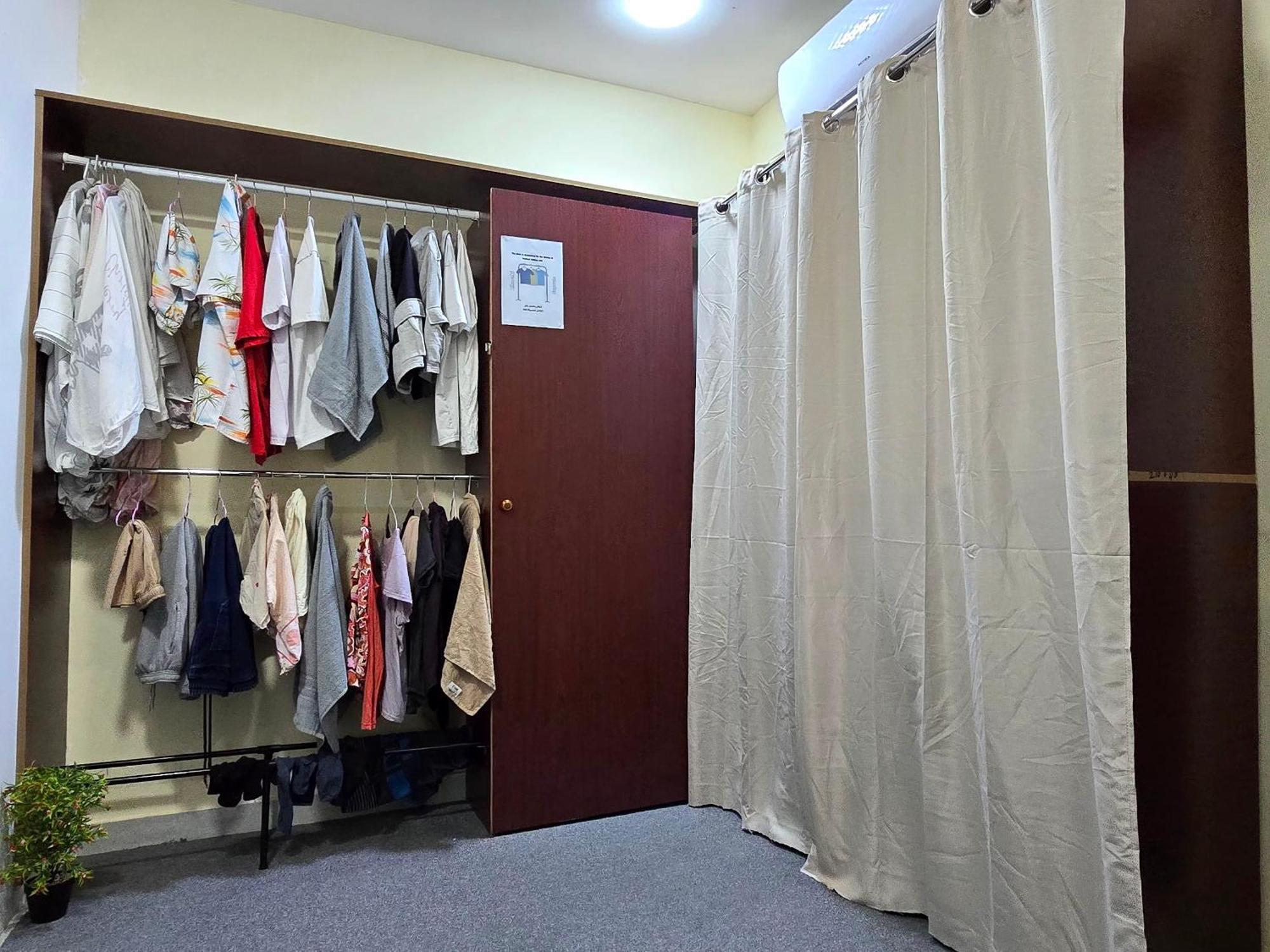 Alharaki Capsule Bed & Breakfast Dubai Exterior photo